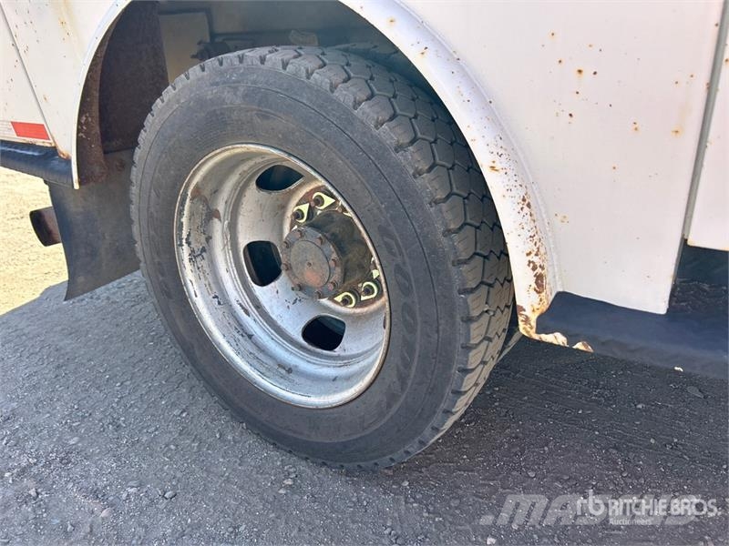 Dodge Ram 5500 Pritschenwagen/Pritschenwagen mit Seitenklappe