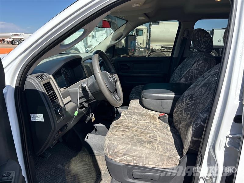 Dodge Ram 5500 Pritschenwagen/Pritschenwagen mit Seitenklappe
