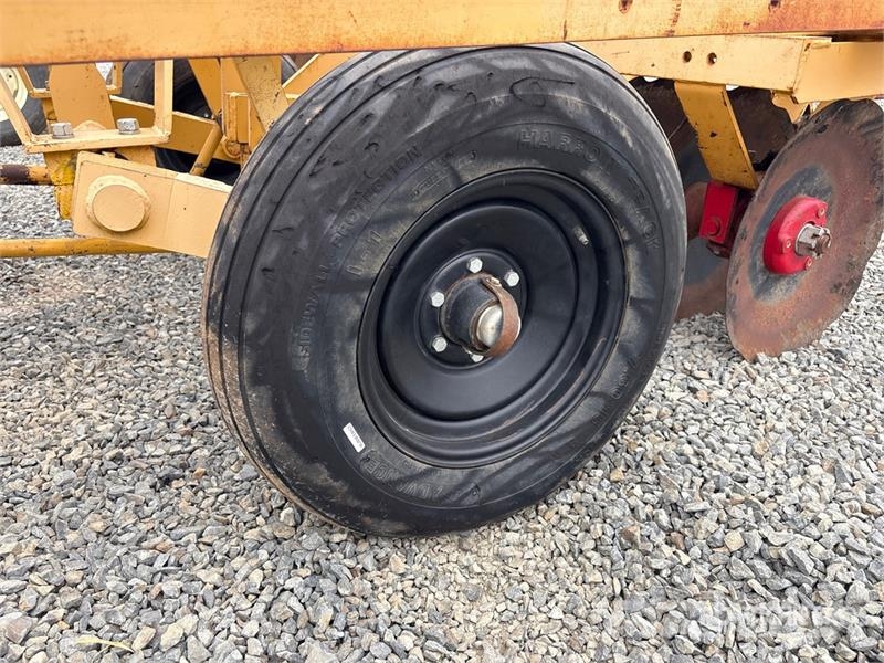 Domries 1090-JJ-F 80 in Semi-Mount Tandem Disc Schijveneggen