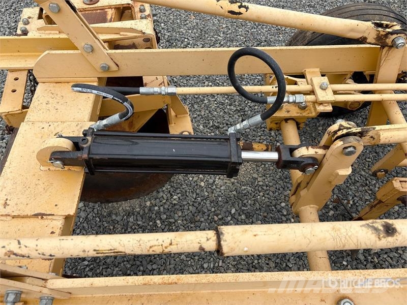 Domries 1090-JJ-F 80 in Semi-Mount Tandem Disc Schijveneggen