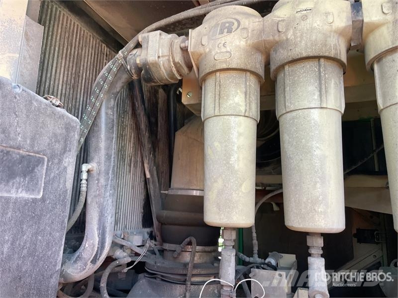 Doosan 1170/350 Mobile Air Compressor مكابس