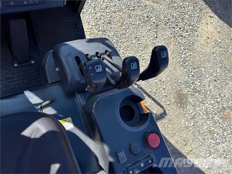 Doosan B20T7 3650 lb Cushion Tire Forklift Carrelli elevatori-Altro