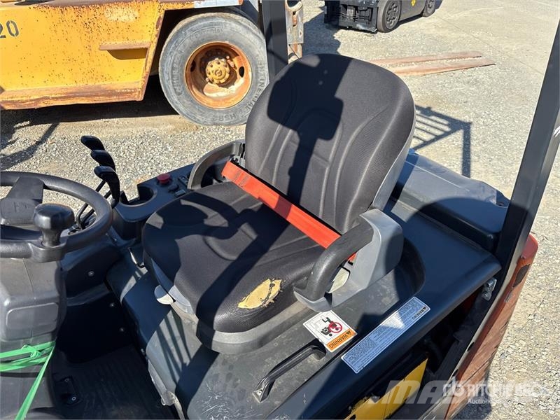 Doosan B20T7 3650 lb Cushion Tire Forklift Carrelli elevatori-Altro