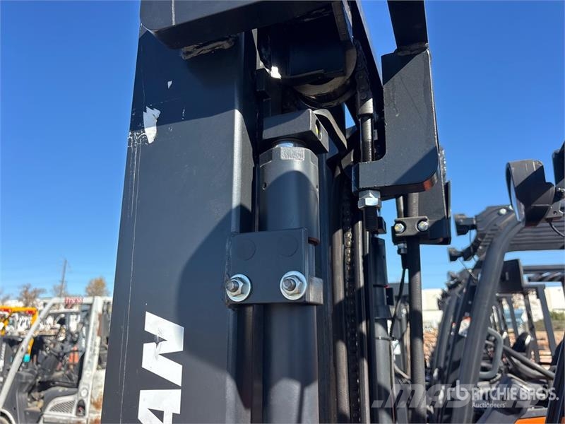 Doosan B20T7 3650 lb Electric Forklift Carretillas de horquilla eléctrica