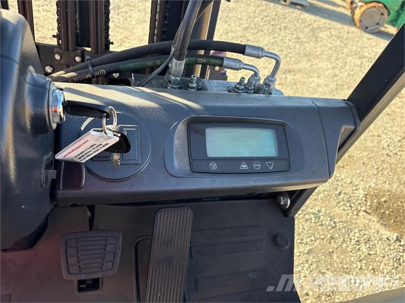 Doosan BC25S-7 2500 lb Electric Forklift Электропогрузчики