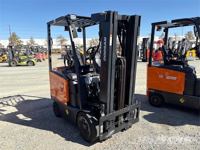 Doosan BC25S-7 2500 lb Forklift Viličarji - drugo