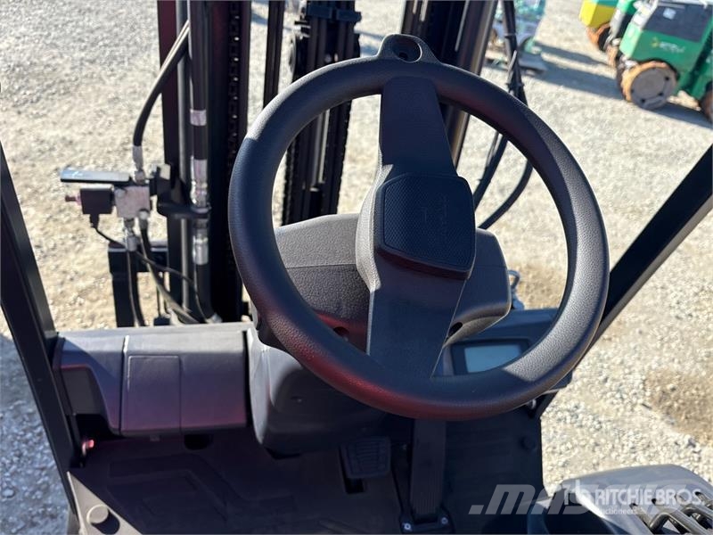 Doosan BC25S-7 2500 lb Electric Forklift Электропогрузчики