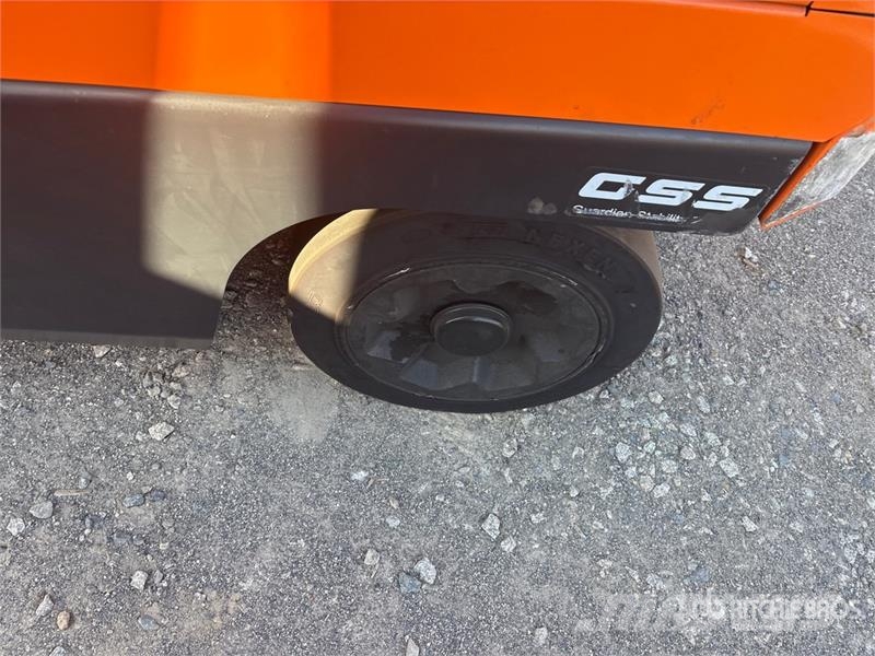 Doosan BC25S-7 2500 lb Electric Forklift Электропогрузчики