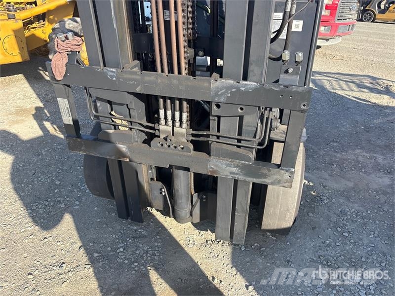 Doosan BC25S-7 2500 lb Electric Forklift Электропогрузчики