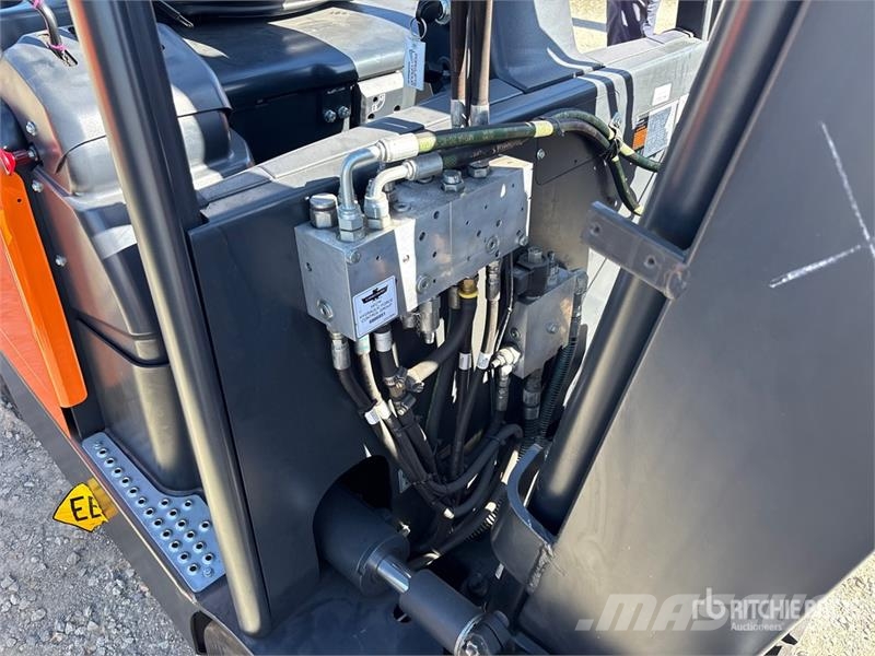 Doosan BC25S-7 2500 lb Cushion Tire Forklift Viličarji - drugo