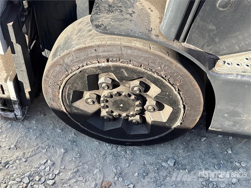 Doosan BC25S-7 3000 lb Electric Forklift Электропогрузчики