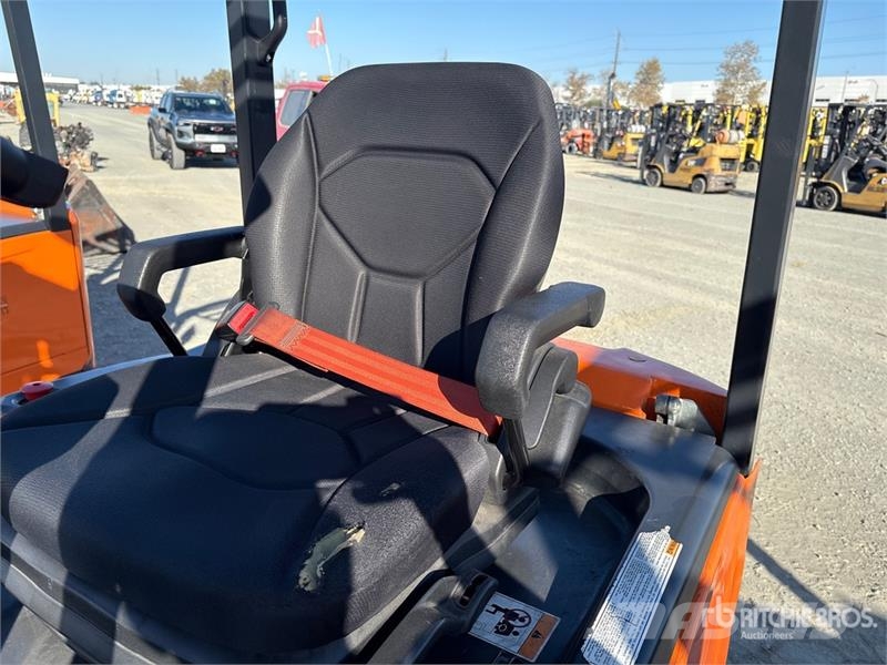 Doosan BC25S-7 3000 lb Electric Forklift Электропогрузчики