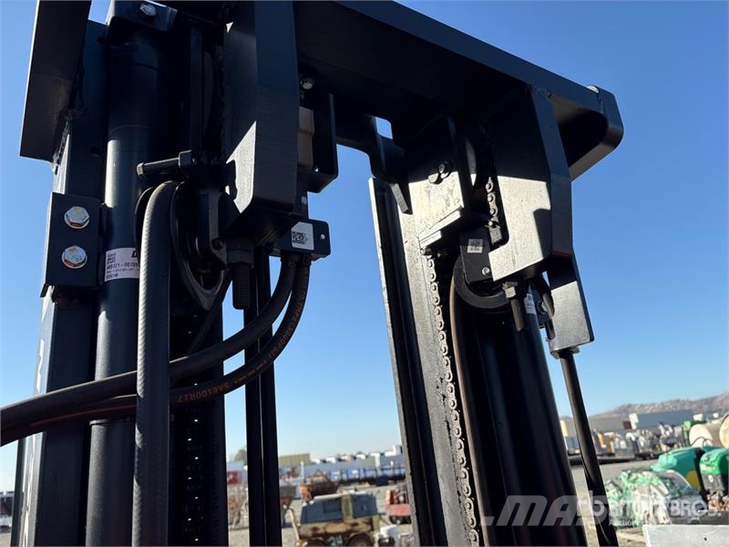 Doosan BC25S-7 3000 lb Electric Forklift Электропогрузчики