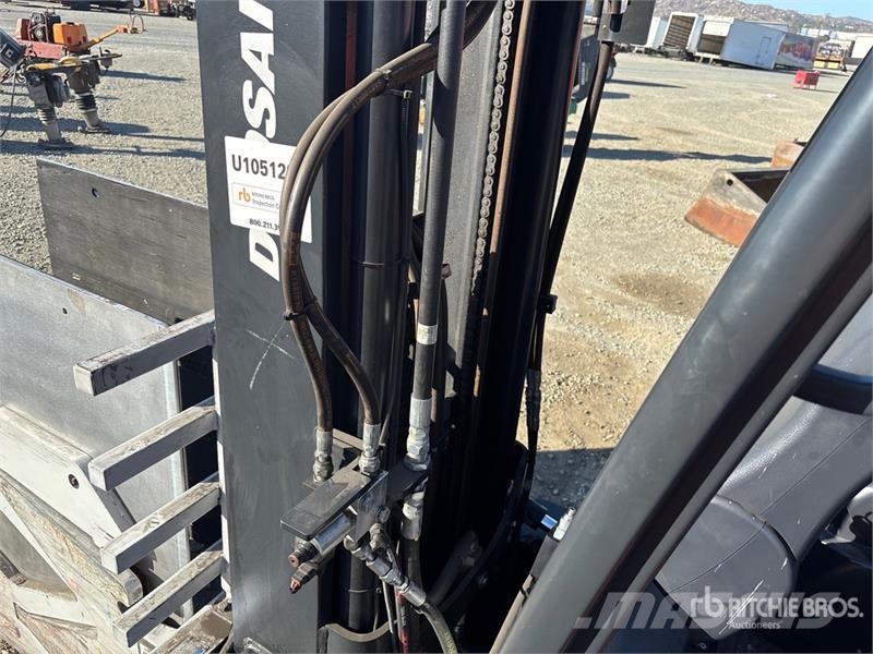 Doosan BC25S-7 3000 lb Electric Forklift Электропогрузчики