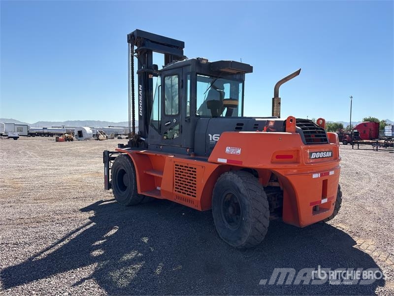 Doosan D160S-5 Pneumatic Tire Forklift Інше