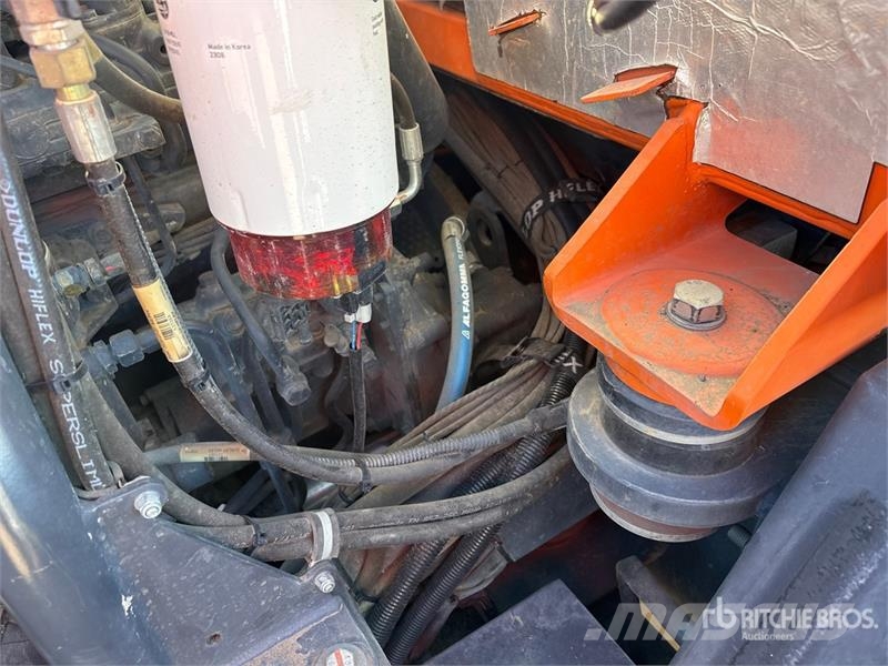 Doosan DA30 Caminhão basculante articulado ADT