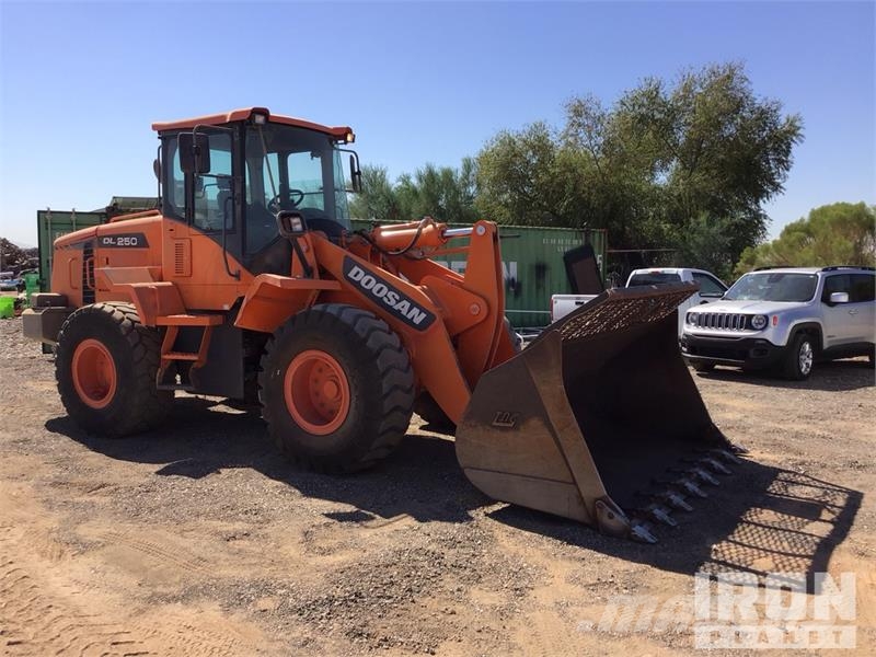 Doosan DL250-3 Utovarivači na točkove