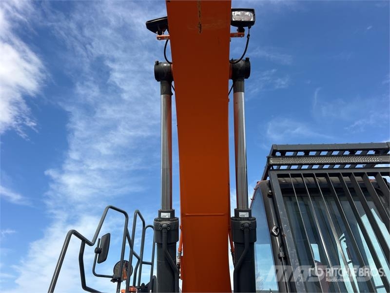 Doosan DX170LC-5 Tracked Excavator Kāpurķēžu ekskavatori