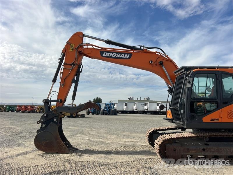 Doosan DX170LC-5 Tracked Excavator Kāpurķēžu ekskavatori
