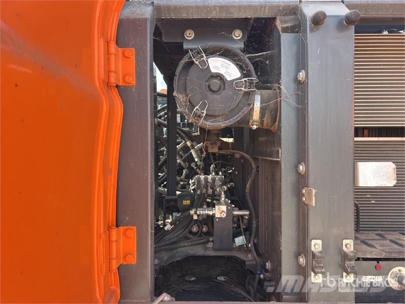 Doosan DX170LC-5 Tracked Excavator Kāpurķēžu ekskavatori