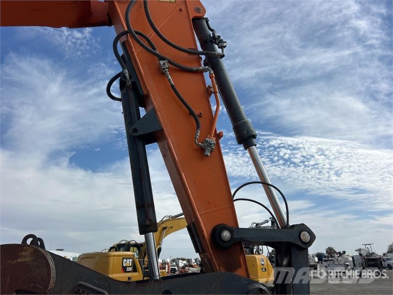 Doosan DX170LC-5 Tracked Excavator Kāpurķēžu ekskavatori