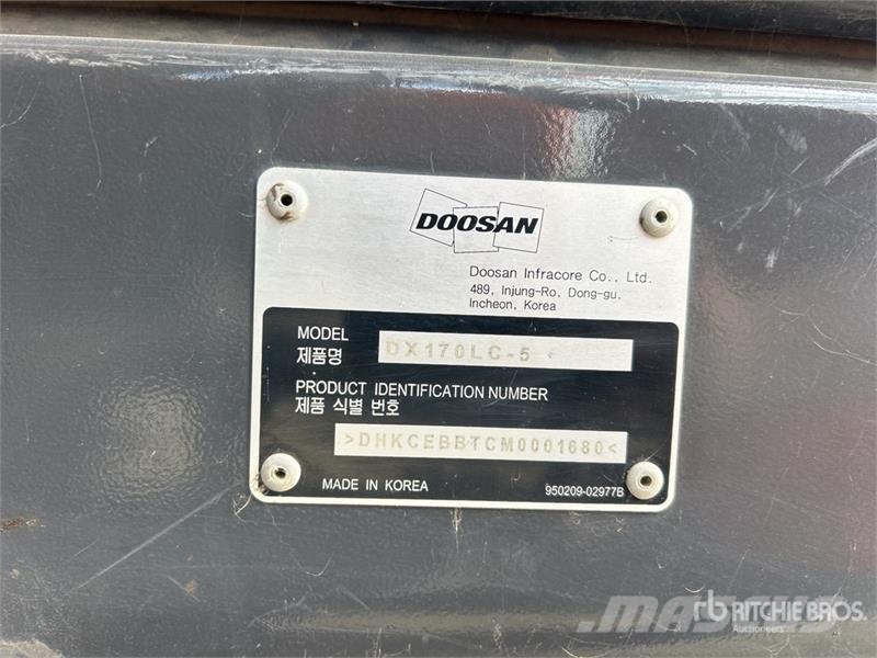Doosan DX170LC-5 Tracked Excavator Kāpurķēžu ekskavatori