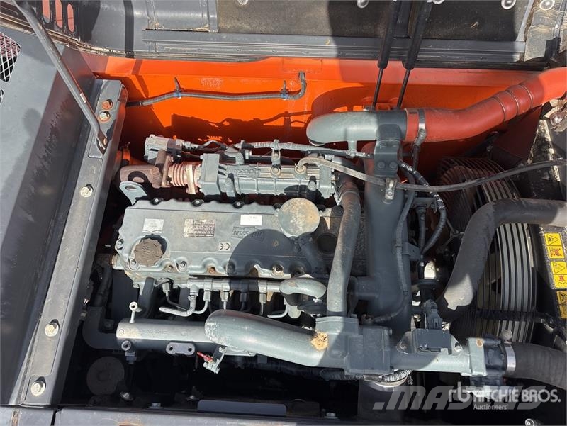 Doosan DX225LC-5 Tracked Excavator Kāpurķēžu ekskavatori