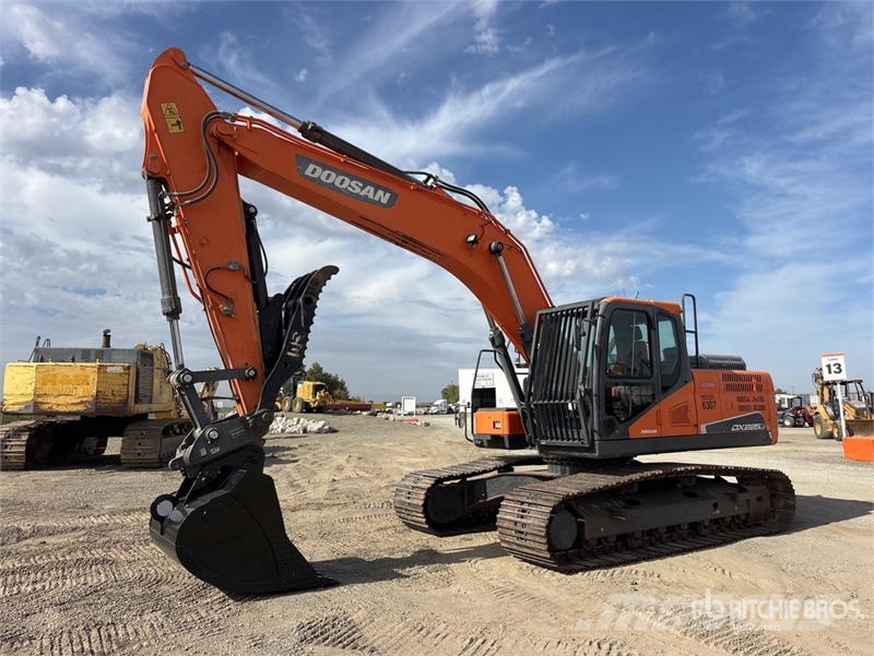 Doosan DX225LC-5 Tracked Excavator Kāpurķēžu ekskavatori