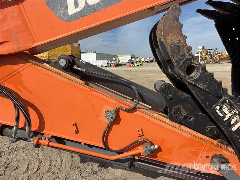 Doosan DX225LC-5 Tracked Excavator Kāpurķēžu ekskavatori