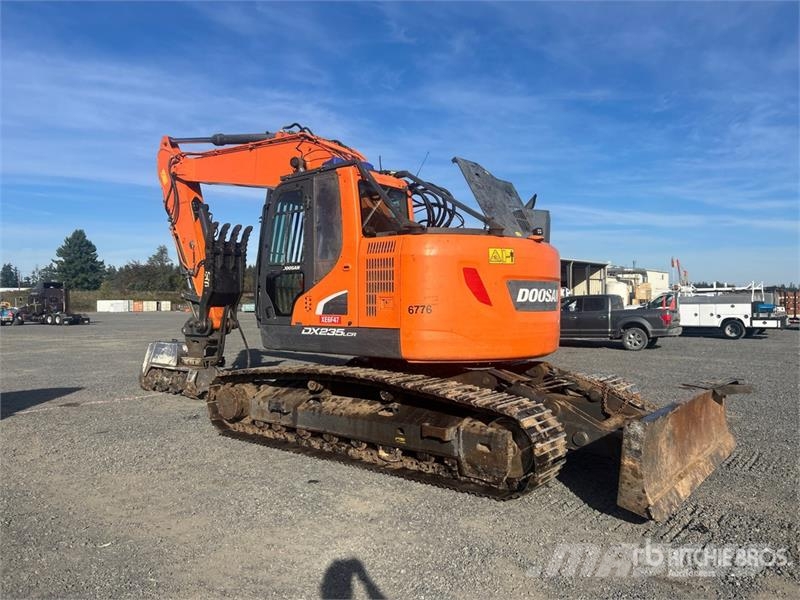 Doosan DX235 LCR-5 Tracked Excavator (Inoperable) Excavadoras de cadenas