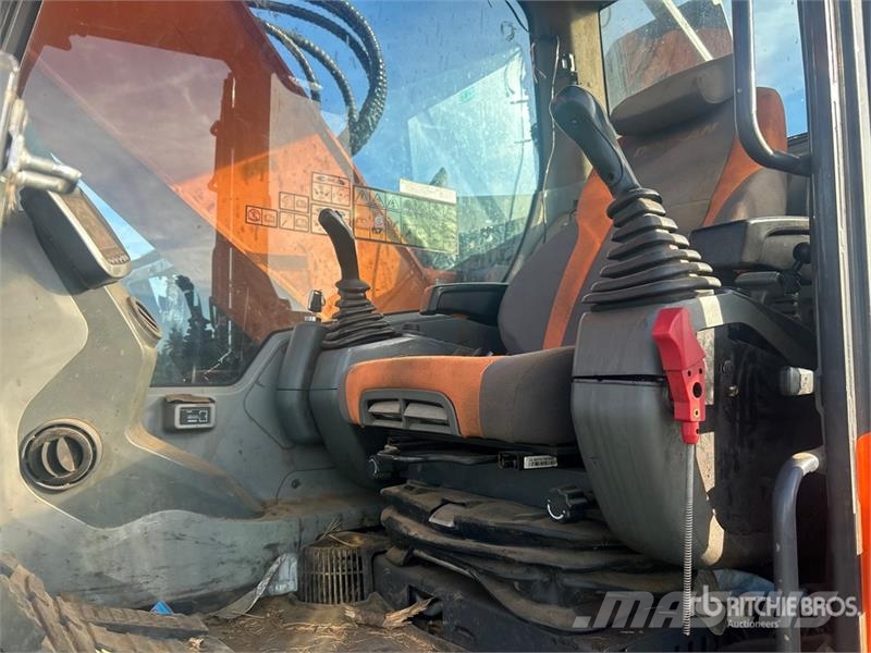 Doosan DX235 LCR-5 Tracked Excavator (Inoperable) Excavadoras de cadenas