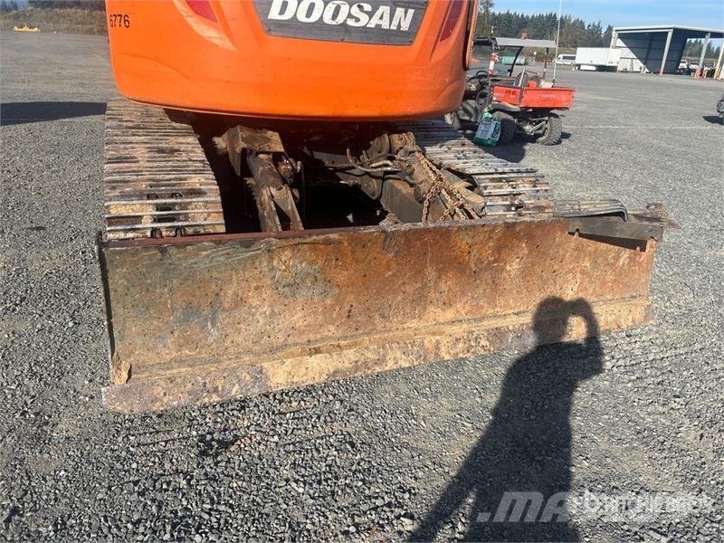 Doosan DX235LCR-5 Tracked Excavator (Inoperable) Excavadoras de cadenas