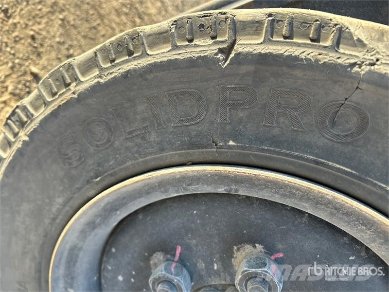 Doosan G25E-5 4600 lb Forklift Empilhadores - Outros
