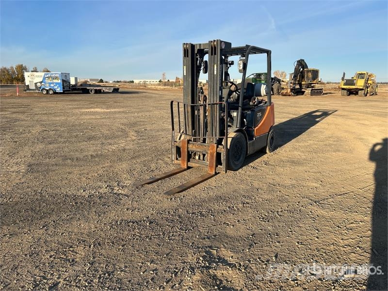 Doosan G25E-5 4600 lb Forklift Empilhadores - Outros