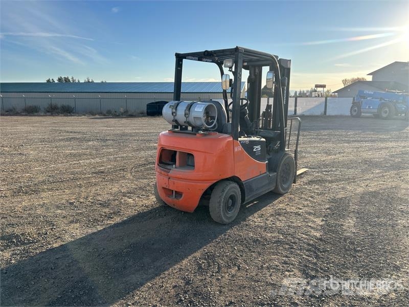 Doosan G25E-5 4600 lb Forklift Empilhadores - Outros