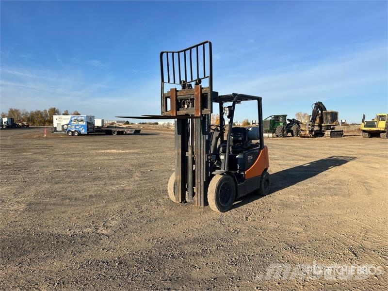 Doosan G25E-5 4600 lb Forklift Empilhadores - Outros