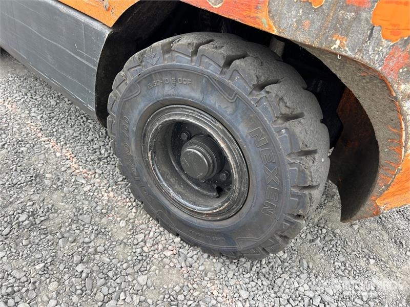 Doosan G25N-7 4600 lb Cushion Tire Forklift Gaffeltrucker - Annet
