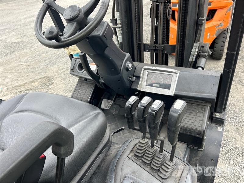 Doosan G25N-7 4600 lb Cushion Tire Forklift Gaffeltrucker - Annet