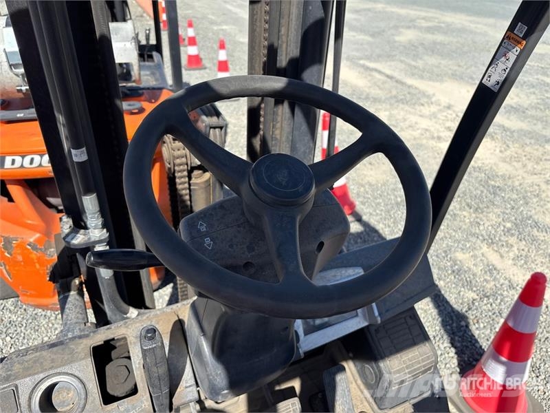 Doosan G25N-7LP 5000 lb Cushion Tire Forklift Wózki widłowe inne