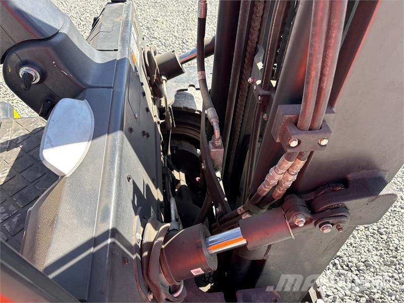 Doosan G25N-7LP 5000 lb Cushion Tire Forklift Wózki widłowe inne