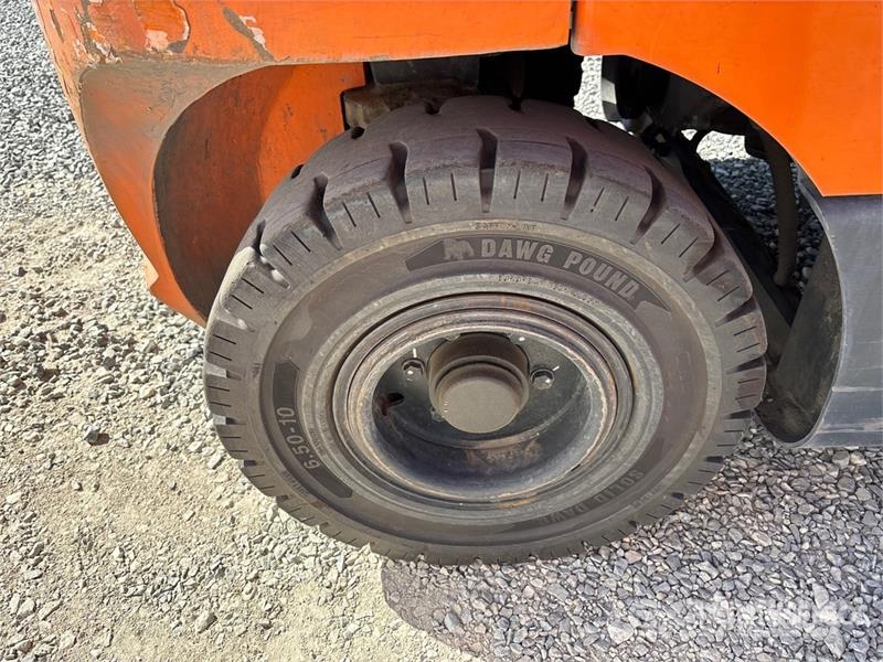 Doosan G25N-7LP 5000 lb Cushion Tire Forklift Wózki widłowe inne