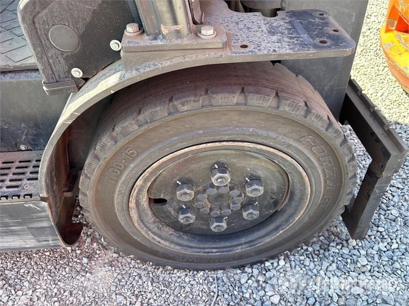Doosan G25N-7LP 5000 lb Cushion Tire Forklift Wózki widłowe inne