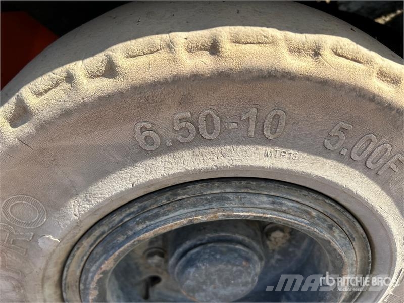 Doosan G25P-7 4600 lb Forklift Empilhadores - Outros