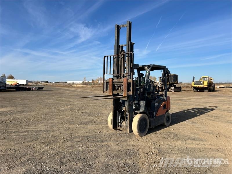 Doosan G25P-7 4600 lb Forklift Empilhadores - Outros