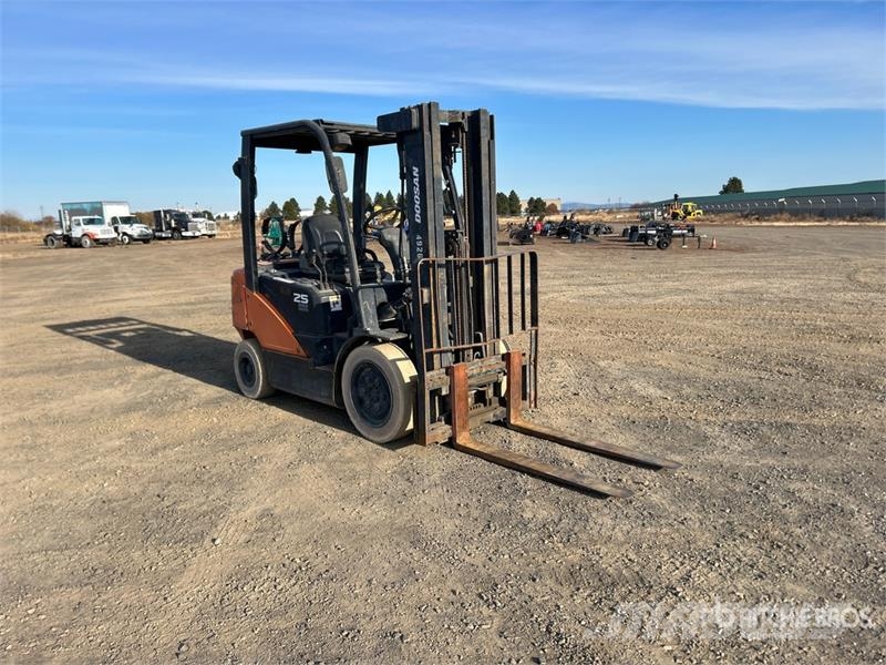 Doosan G25P-7 4600 lb Forklift Empilhadores - Outros