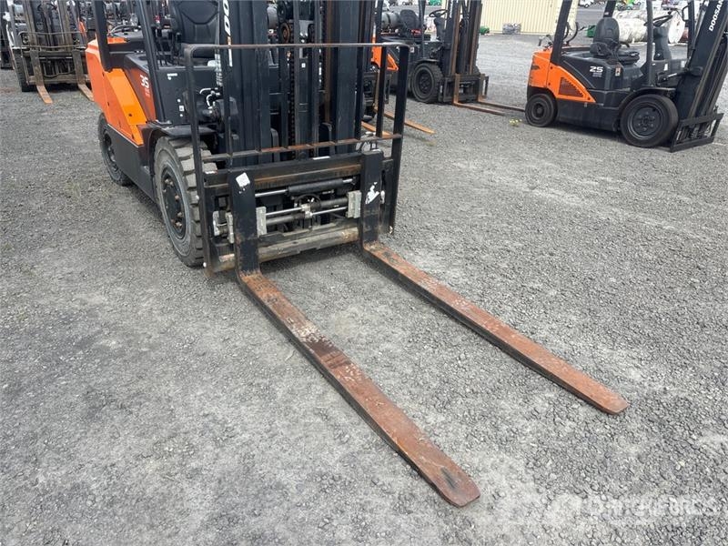 Doosan G35S-7 6950 lb Forklift Інше