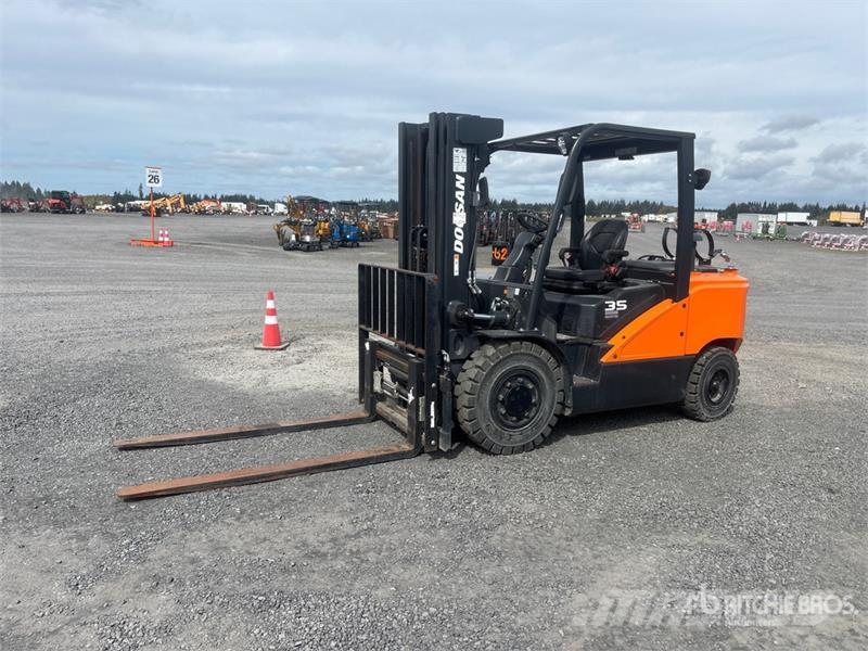 Doosan G35S-7 6950 lb Forklift Інше