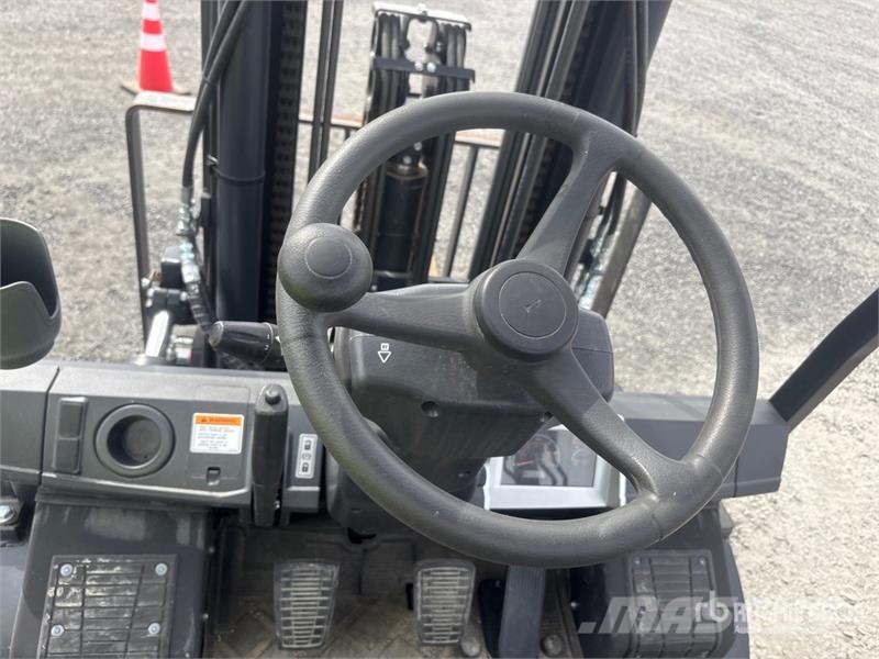 Doosan G35S-7 6950 lb Forklift Інше