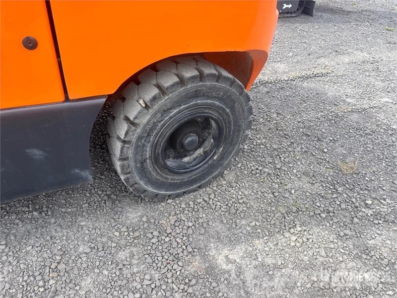 Doosan G35S-7 6950 lb Forklift Інше