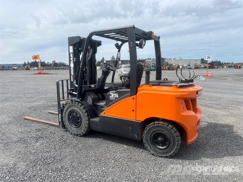 Doosan G35S-7 6950 lb Forklift Інше